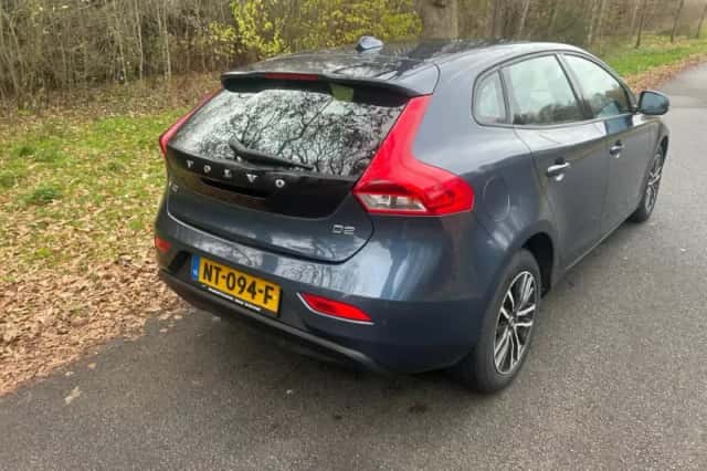 Volvo V40 (2017) thumbnail 6