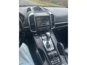 Porsche Cayenne (2013) thumbnail 12