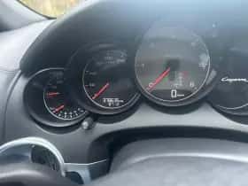 Porsche Cayenne (2013) thumbnail 9