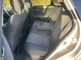 Toyota Auris (2014) thumbnail 6