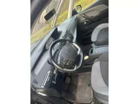 Citroën Grand C4 Picasso (2015) thumbnail 3