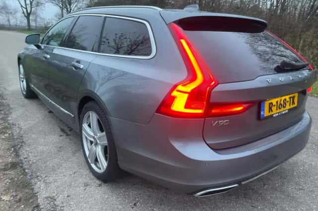 Volvo V90 (2019) thumbnail 3