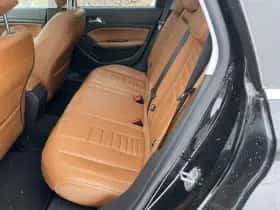 Peugeot 308 (2019) thumbnail 2