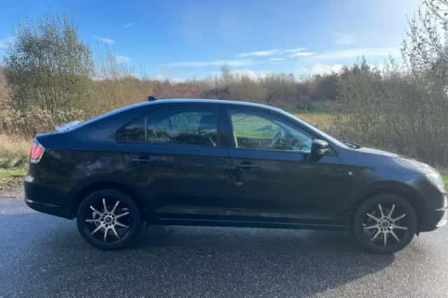 SEAT Toledo (2013) thumbnail 2