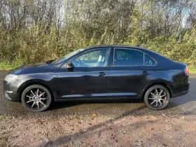 SEAT Toledo (2013) thumbnail 4