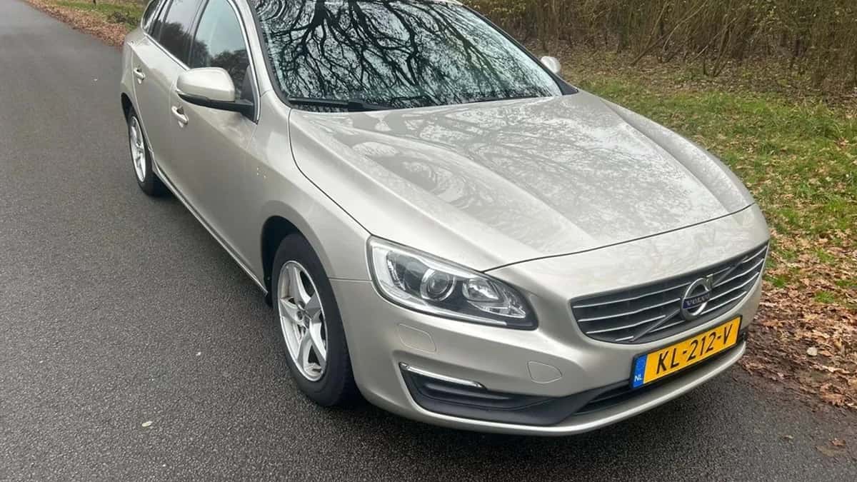 Volvo V60 (2016) — foto 1