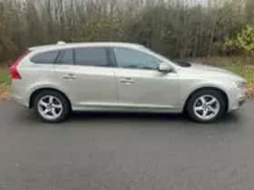 Volvo V60 (2016) thumbnail 13