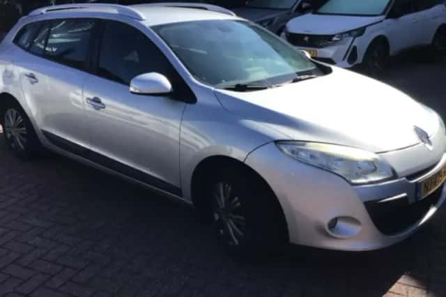 Renault Mégane (2011) thumbnail 1