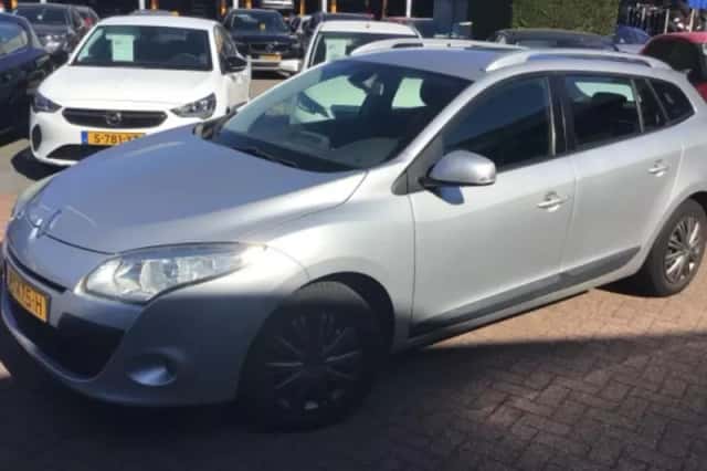 Renault Mégane (2011) thumbnail 3
