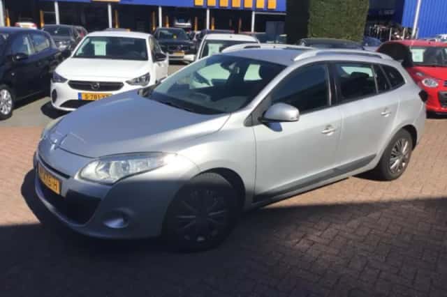 Renault Mégane (2011) thumbnail 3