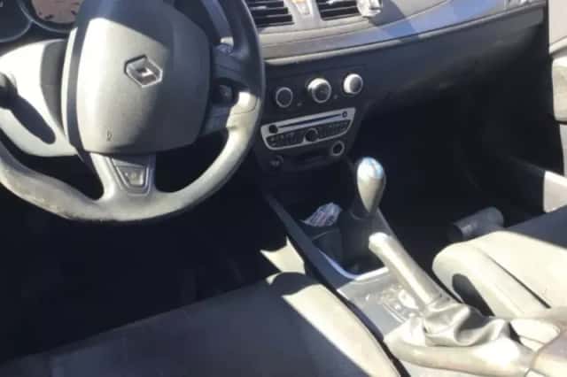Renault Mégane (2011) thumbnail 4