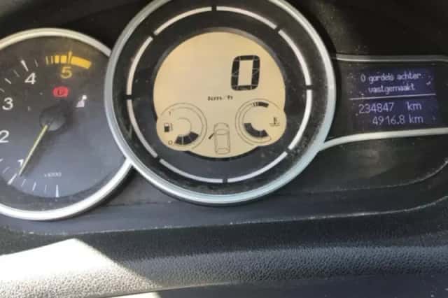 Renault Mégane (2011) thumbnail 5