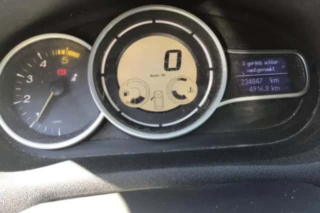 Renault Mégane (2011) thumbnail 5