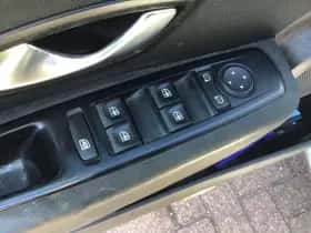 Renault Mégane (2011) thumbnail 9