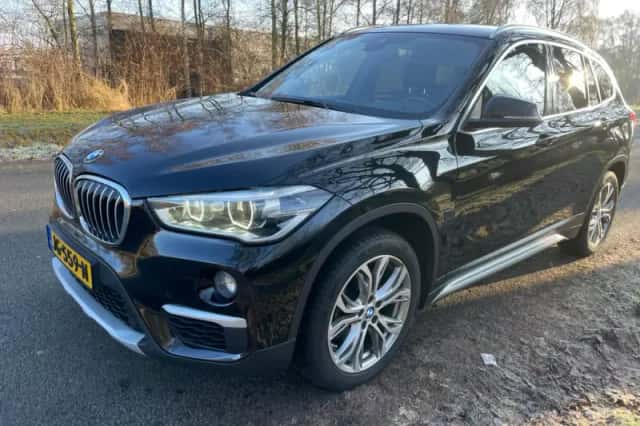 BMW X1 (2016) thumbnail 1
