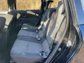 Renault Grand Scénic (2013) thumbnail 12