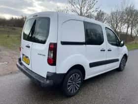 Peugeot Partner (2017) thumbnail 3