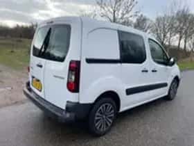 Peugeot Partner (2017) thumbnail 10