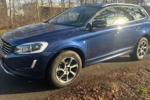 Volvo XC60 (2015) thumbnail 2