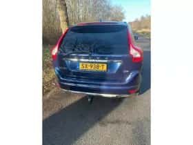 Volvo XC60 (2015) thumbnail 16