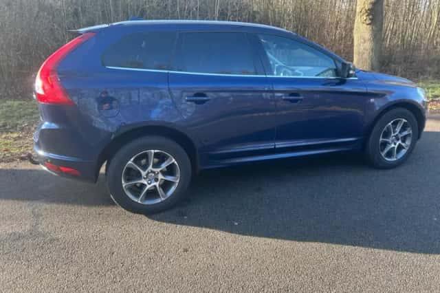 Volvo XC60 (2015) thumbnail 3