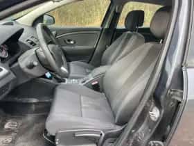 Renault Mégane (2010) thumbnail 4