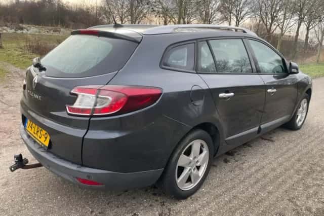 Renault Mégane (2010) thumbnail 5