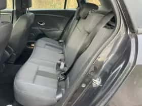 Renault Mégane (2010) thumbnail 6
