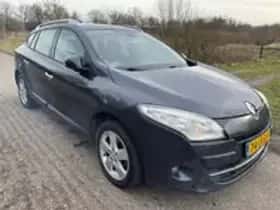 Renault Mégane (2010) thumbnail 9