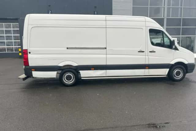Volkswagen Crafter (2017) thumbnail 4