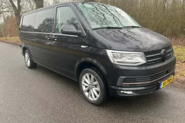 Volkswagen Transporter (2016) thumbnail 2
