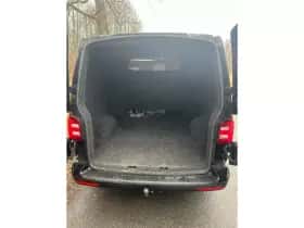 Volkswagen Transporter (2016) thumbnail 13