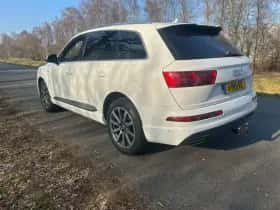 Audi Q7 (2016) thumbnail 3