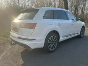 Audi Q7 (2016) thumbnail 4