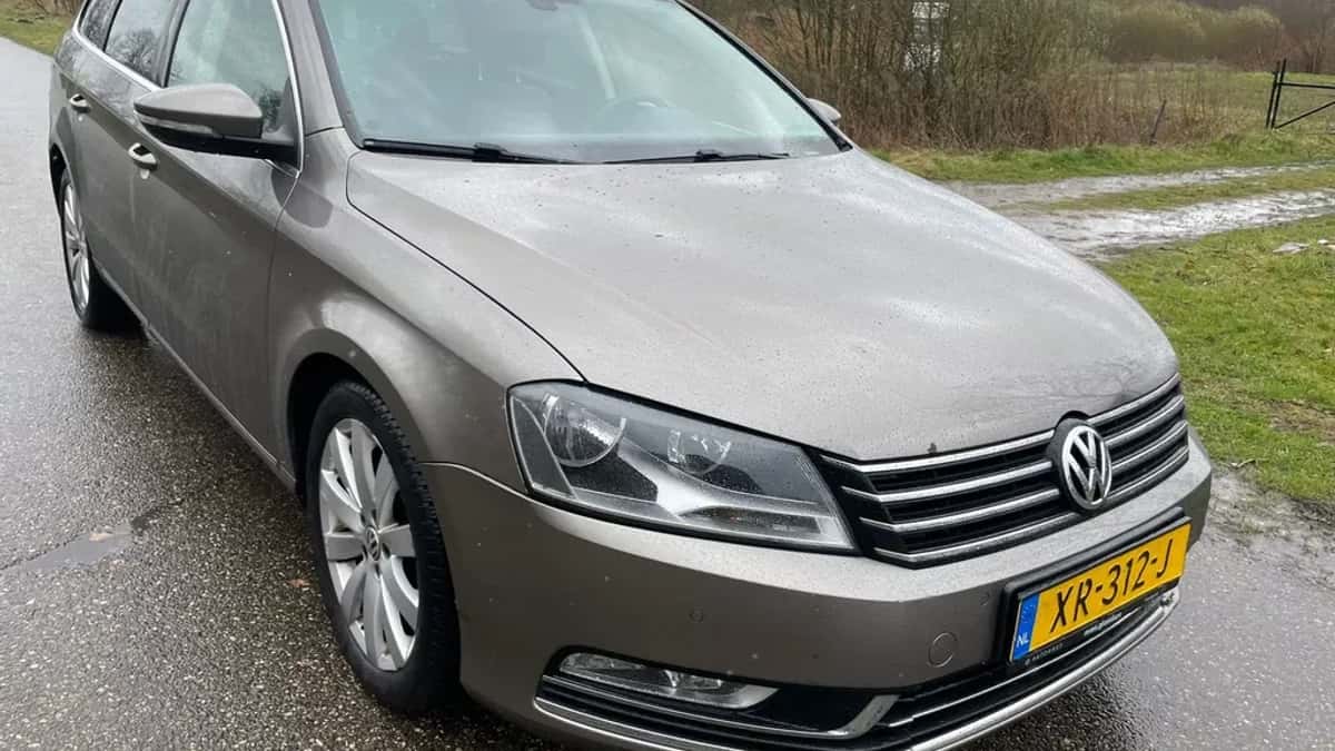 Volkswagen Passat (2011) — foto 1