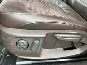 Volkswagen Passat (2011) thumbnail 11