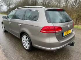 Volkswagen Passat (2011) thumbnail 6