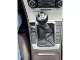 Volkswagen Passat (2011) thumbnail 9