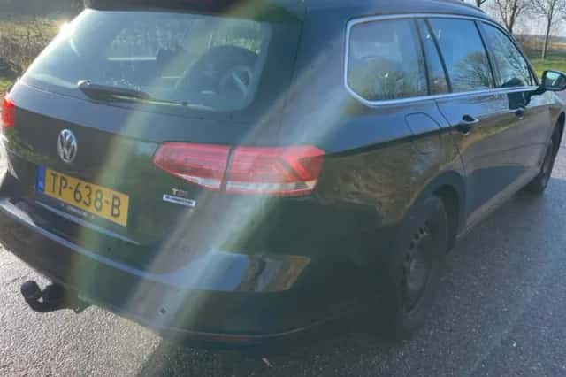 Volkswagen Passat (2015) thumbnail 3