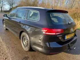 Volkswagen Passat (2015) thumbnail 4