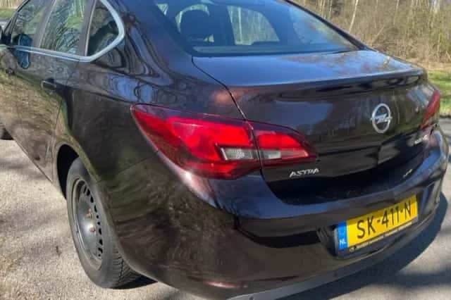 Opel Astra (2014) thumbnail 2