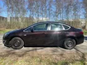 Opel Astra (2014) thumbnail 16