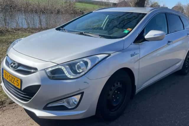 Hyundai i40 (2012) thumbnail 1