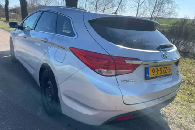 Hyundai i40 (2012) thumbnail 5