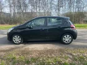 Peugeot 208 (2012) thumbnail 11