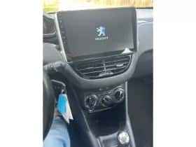 Peugeot 208 (2012) thumbnail 6