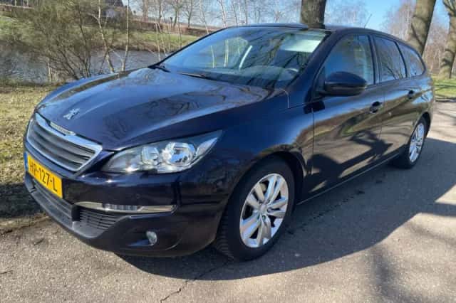 Peugeot 308 (2015) thumbnail 1