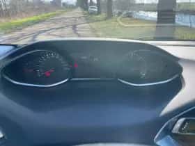 Peugeot 308 (2015) thumbnail 11