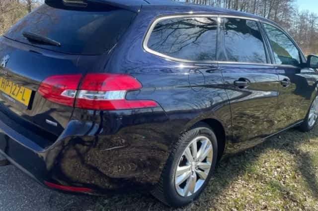 Peugeot 308 (2015) thumbnail 5