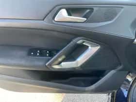 Peugeot 308 (2015) thumbnail 7